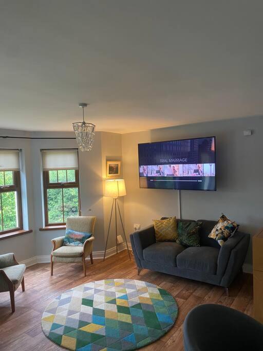 Cheerful 4-Bed Townhouse In Centre Of Newcastle Villa Newcastle  Exterior foto