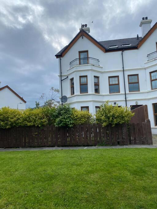 Cheerful 4-Bed Townhouse In Centre Of Newcastle Villa Newcastle  Exterior foto